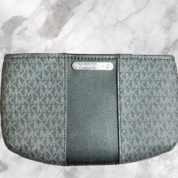 Michael Kors Gray/Black Signature Women’s Adjustable Waist Bag / NWT - Picture 2 of 6